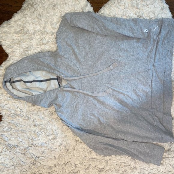 PUMA Sweatshirt - Picture 1 of 4